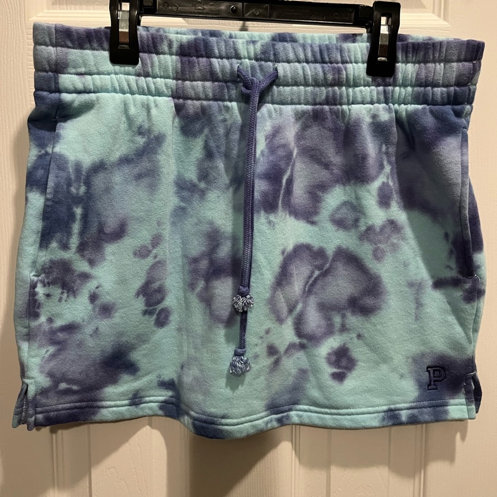 PINK Victoria's Secret Blue and Purple Skirt